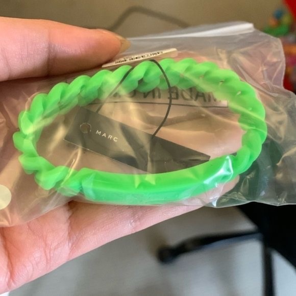 NWT Marc By Marc Jacobs Green Standard Supply Braided Silicone Rubber Bracelet - Picture 2 of 8